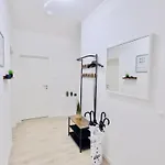 Fine Living - Zentral, Barrierefrei Mit Terrasse & 24h Parkhaus In Naehe Apartmán
