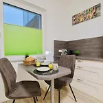 Fine Living - Zentral, Barrierefrei Mit Terrasse & 24h Parkhaus In Naehe Apartmán